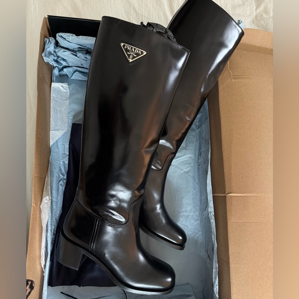 PRADA Spazzolato Metal Triangle Logo 55mm Riding Boots Size 39 Black New - Picture 6 of 12